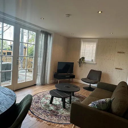 De Witte Reiger 度假居 Markenbinnen